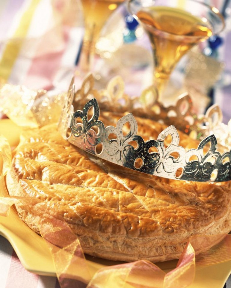 galette-des-rois http://fastncurious.fr/wp-content/uploads/2012/01/galette-des-rois-771x960.jpg