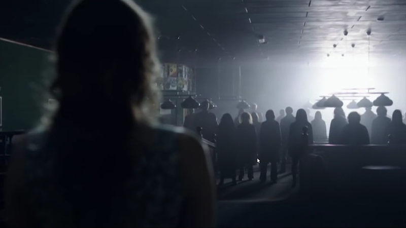 revenants Une http://fastncurious.fr/wp-content/uploads/2013/01/revenants-Une.png