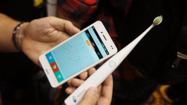 CES 2014 Tooth brush